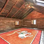 The City Cabin - Unique And Historic
